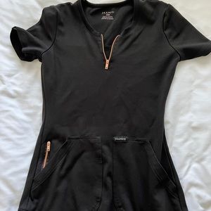 Jaanuuu scrubs XS set